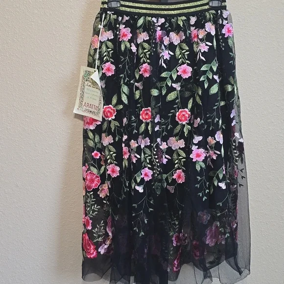 NWT Aratta Dark Rose Embroidered Skirt. Medium - Picture 12 of 14